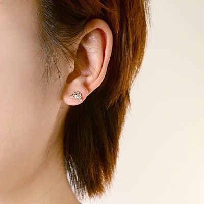 シルバースタッドピアス