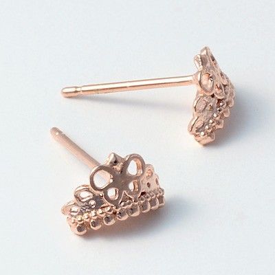 シルバースタッドピアス