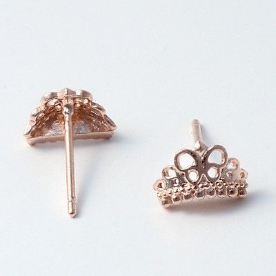 シルバースタッドピアス