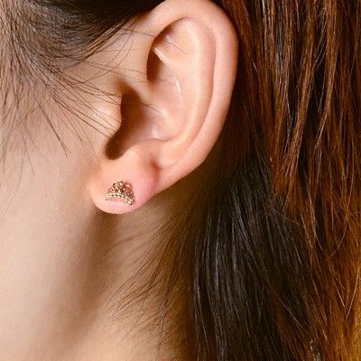 シルバースタッドピアス