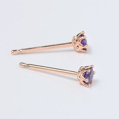 シルバースタッドピアス