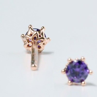 シルバースタッドピアス