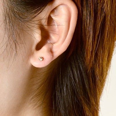 シルバースタッドピアス