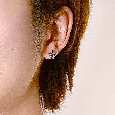 シルバースタッドピアス