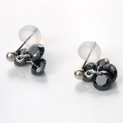 シルバースタッドピアス