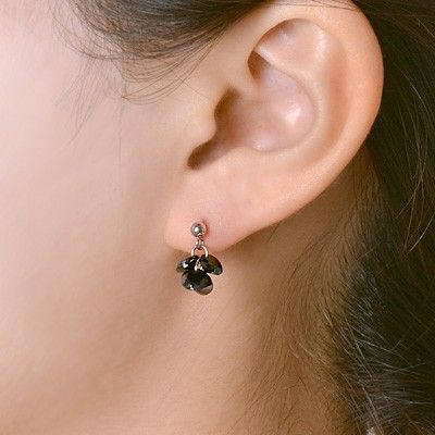 シルバースタッドピアス