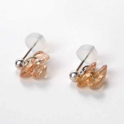 シルバースタッドピアス