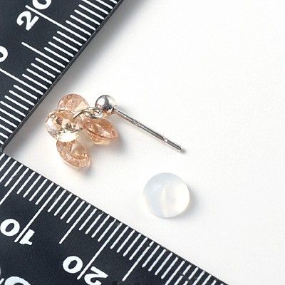 シルバースタッドピアス