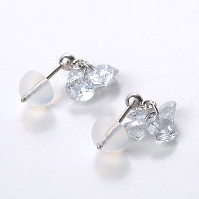 シルバースタッドピアス