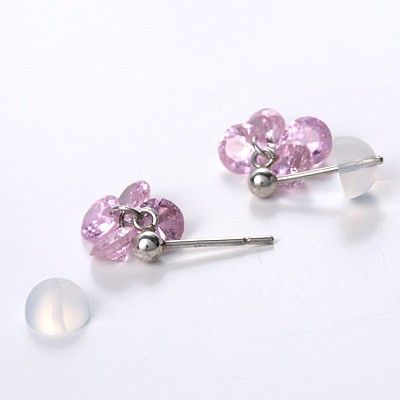 シルバースタッドピアス