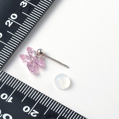 シルバースタッドピアス