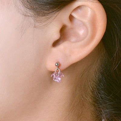 シルバースタッドピアス