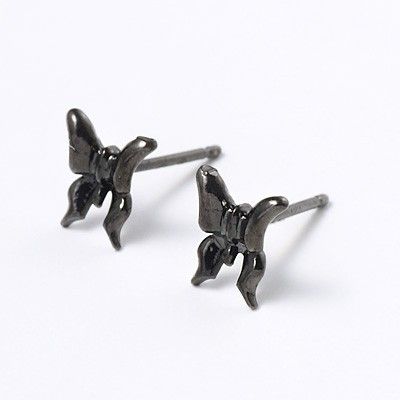 シルバースタッドピアス