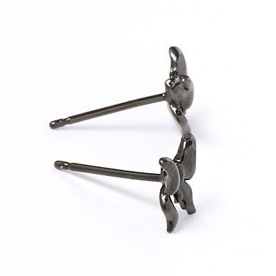 シルバースタッドピアス