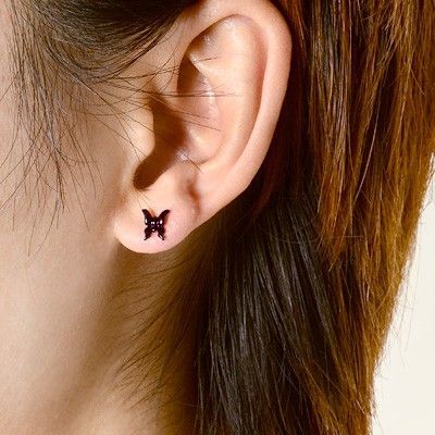 シルバースタッドピアス