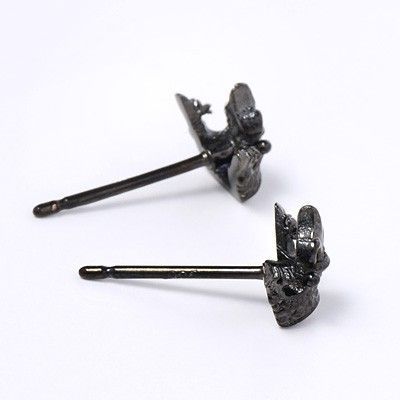 シルバースタッドピアス