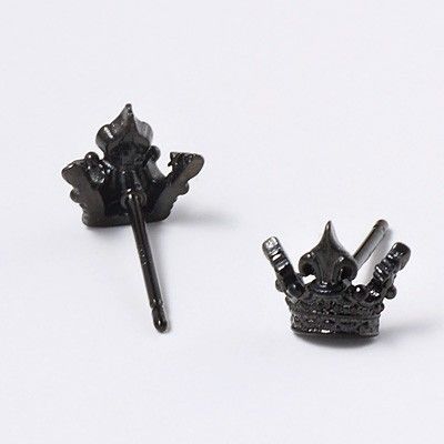 シルバースタッドピアス