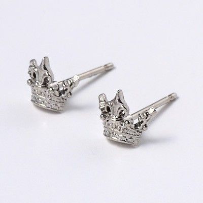 シルバースタッドピアス