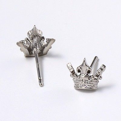 シルバースタッドピアス