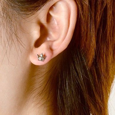 シルバースタッドピアス