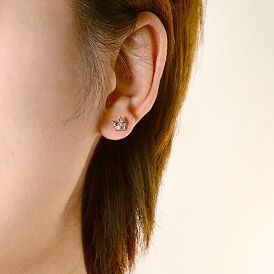 シルバースタッドピアス