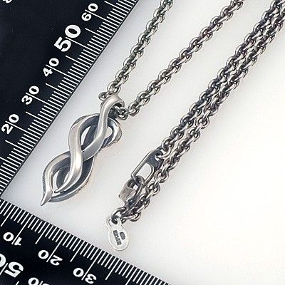 シルバーネックレス