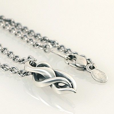 シルバーネックレス