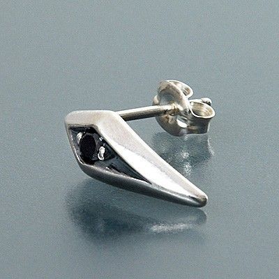 シルバースタッドピアス