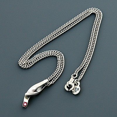 シルバーネックレス