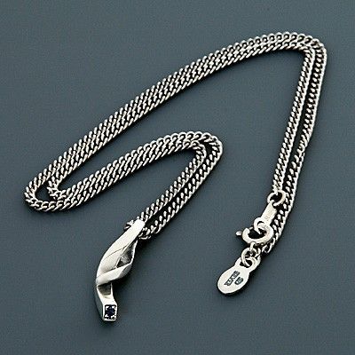 シルバーネックレス