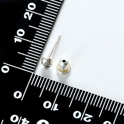 シルバースタッドピアス(片耳用)