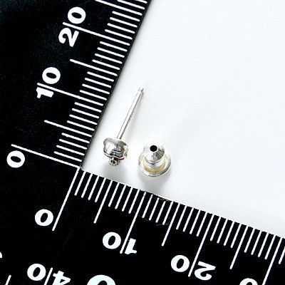 シルバースタッドピアス(片耳用)