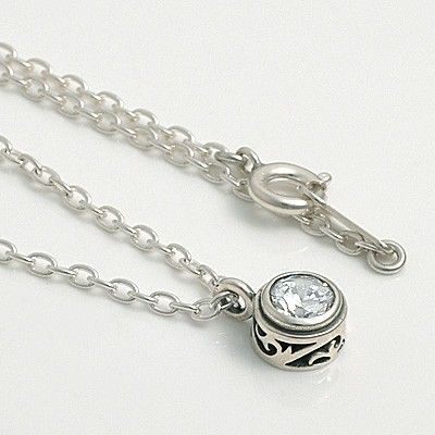 シルバーネックレス