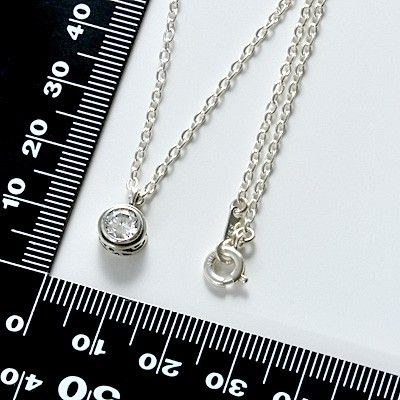 シルバーネックレス