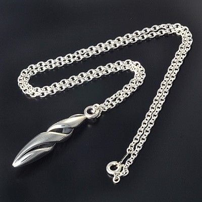 シルバーネックレス
