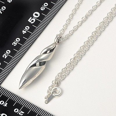 シルバーネックレス