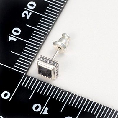 シルバースタッドピアス(片耳用)