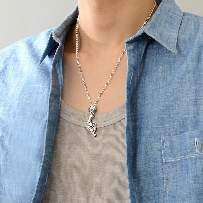 シルバーネックレス