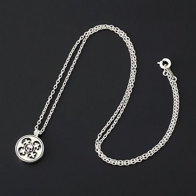 シルバーネックレス