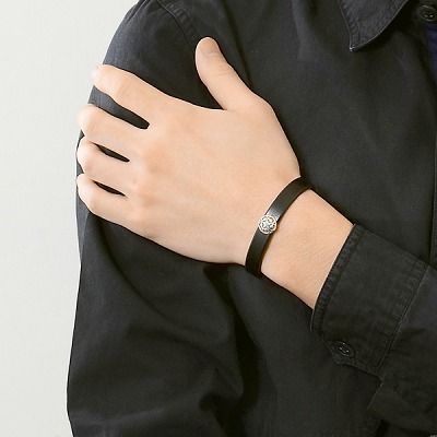 レザーブレスレット