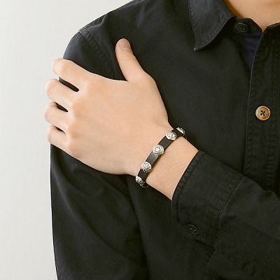 レザーブレスレット