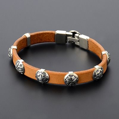 レザーブレスレット