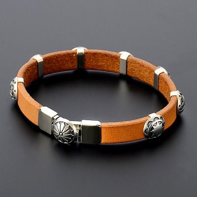 レザーブレスレット