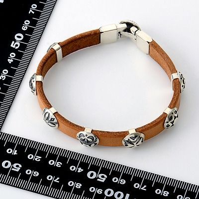 レザーブレスレット