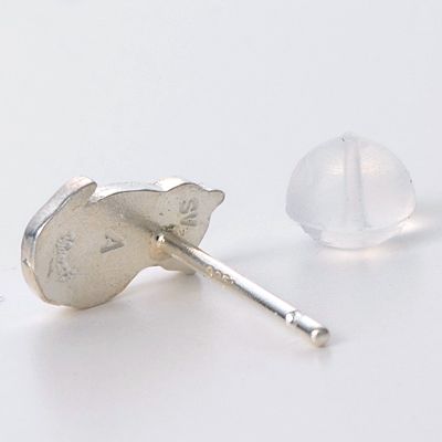 シルバースタッドピアス