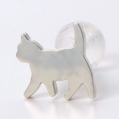 シルバースタッドピアス