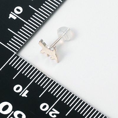 シルバースタッドピアス