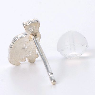 シルバースタッドピアス