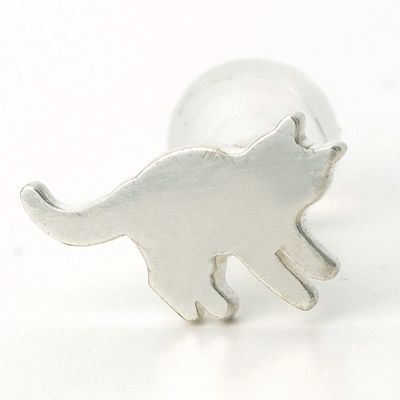 シルバースタッドピアス