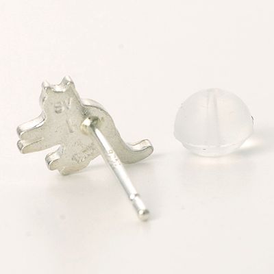 シルバースタッドピアス